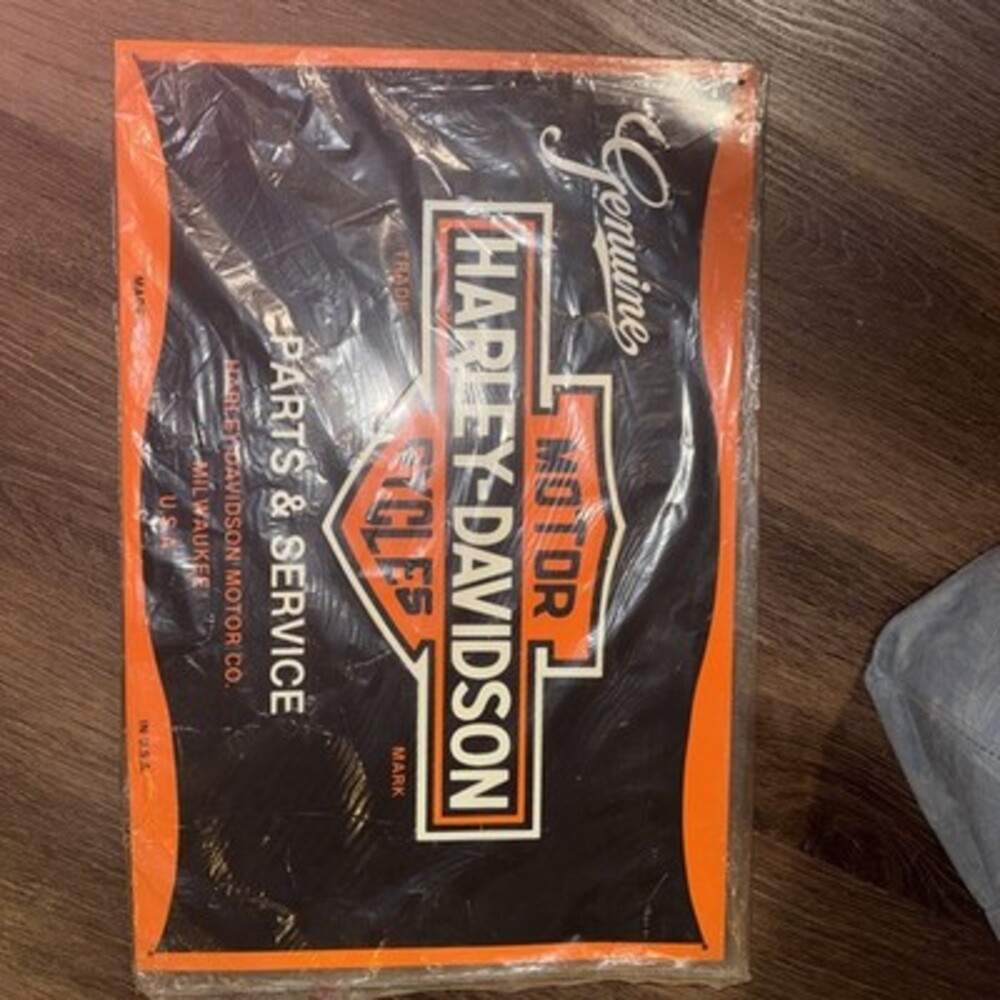 VINTAGE HARLEY DAVIDSON MOTORCYCLES SIGN - NEVER OPENED - NEW!